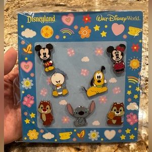 Disney Pin Set
